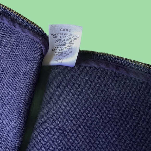 Madewell Navy V-neck Top w/ Side Zippers Size XS-S - Picture 7 of 7